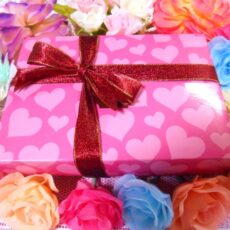 【バレンタインプレゼント】彼氏にサプライズ!理想の渡し方ベスト3! 【バレンタインプレゼント】彼氏にサプライズ!理想の渡し方ベスト3!